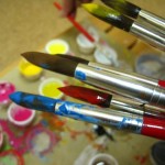 Pinsel und Farben