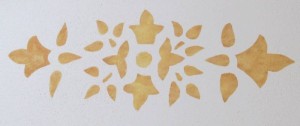 Schablonenmalerei - gleiches Motiv mit Lasur in mehreren Ocker- und Gelbtönen
